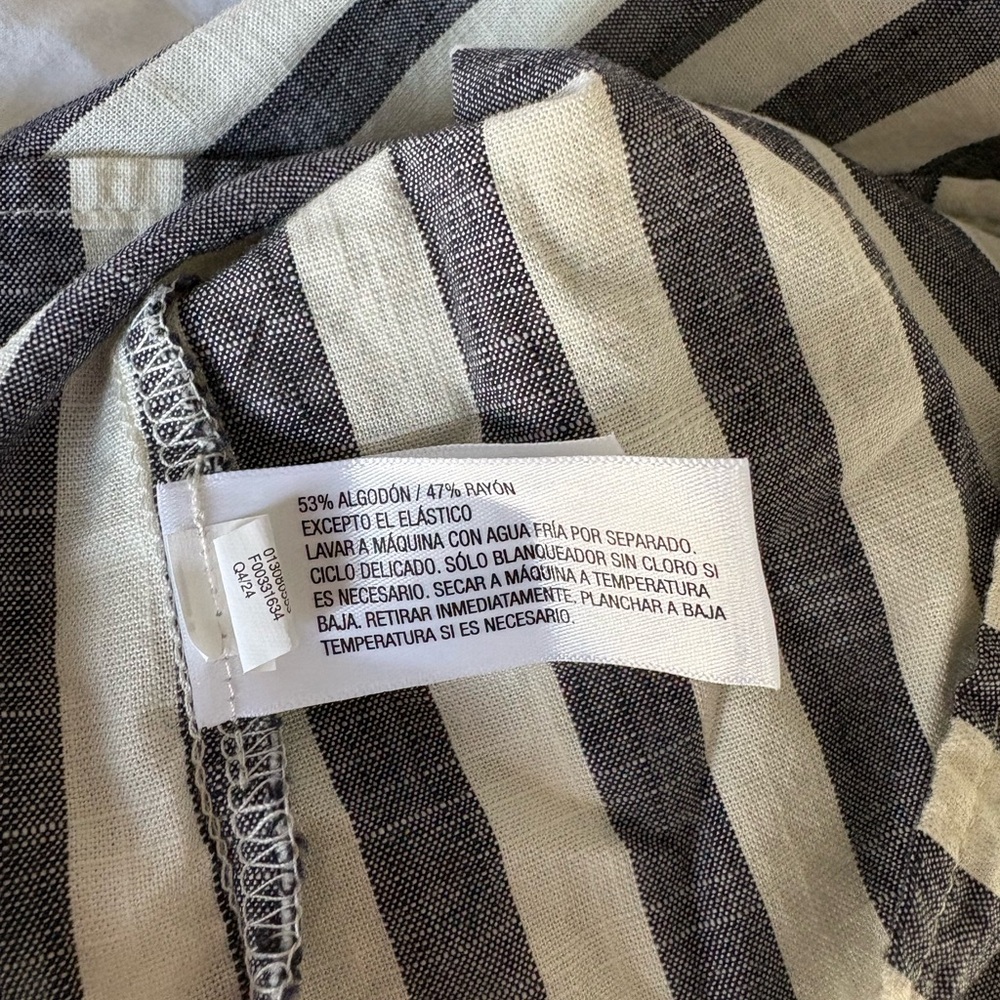 Universal Thread Gray & White Striped Smocked Strapless Maxi - Picture 4 of 5